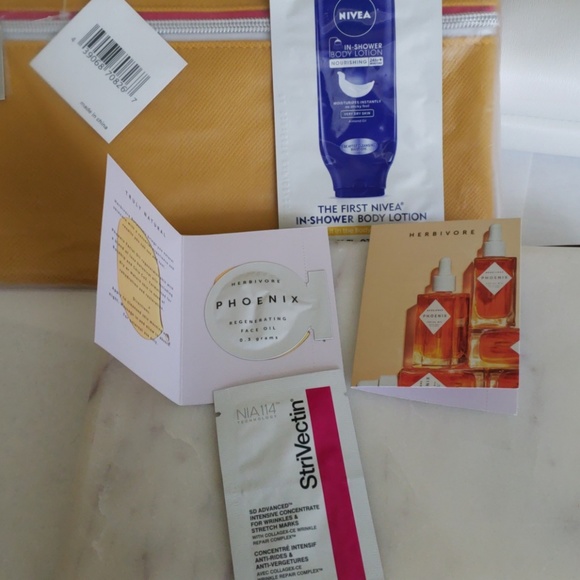 New bundle 15: Julep, Hourglass, Nars, Strivecen - Picture 8 of 8